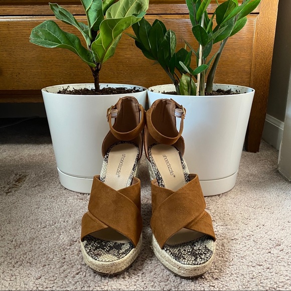 Sandal Wedges - Picture 1 of 6